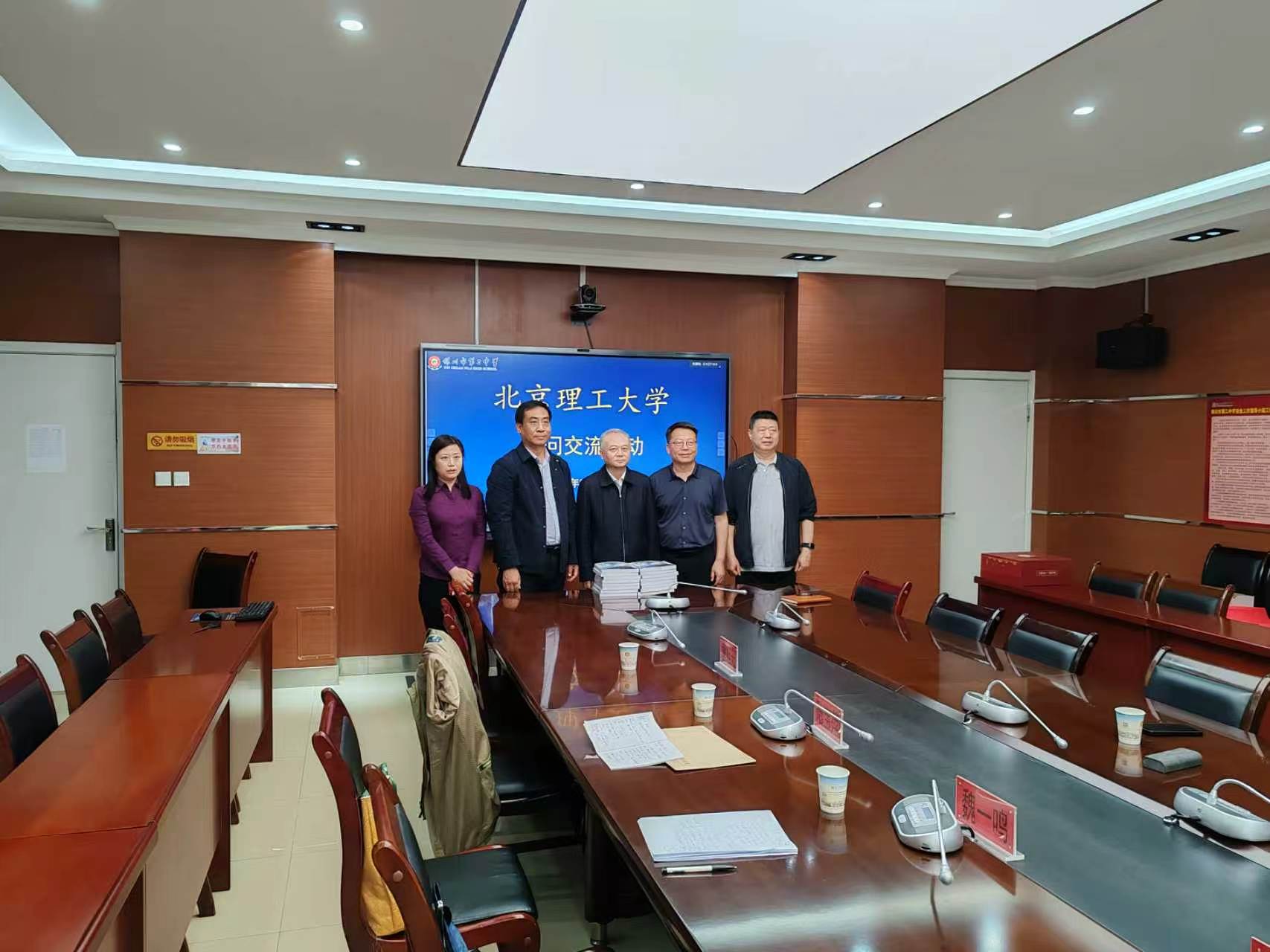 516f85c99d40c81e21825492b7701a64.jpg
